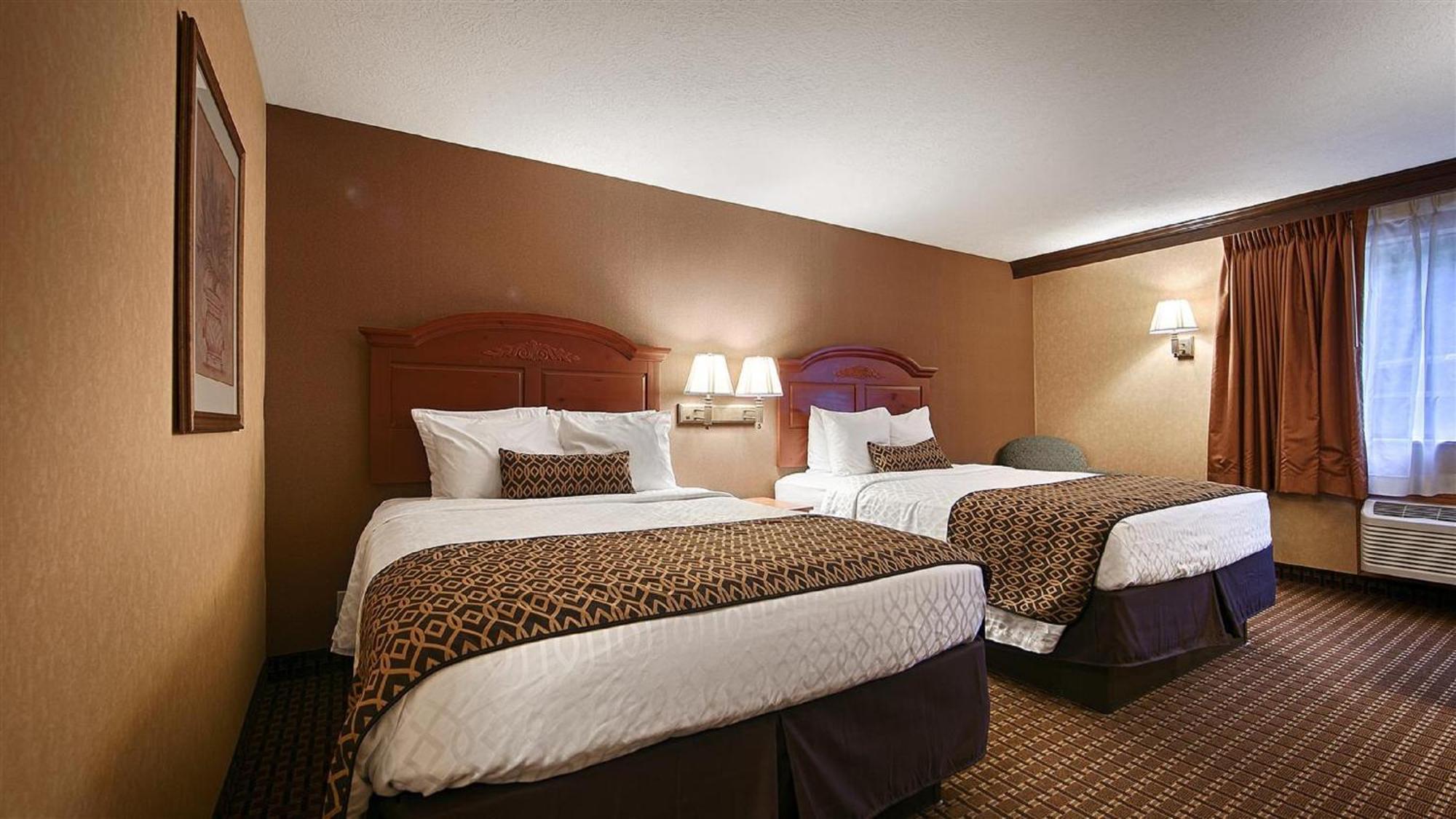 Best Western Plus North Canton Inn & Suites Room photo